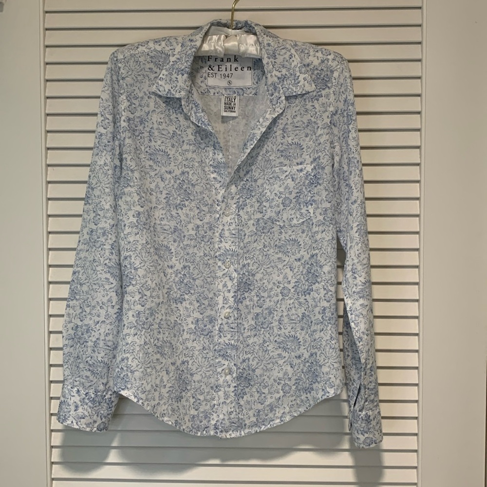 Frank & Eileen Light Blue Floral Button-Up Blouse